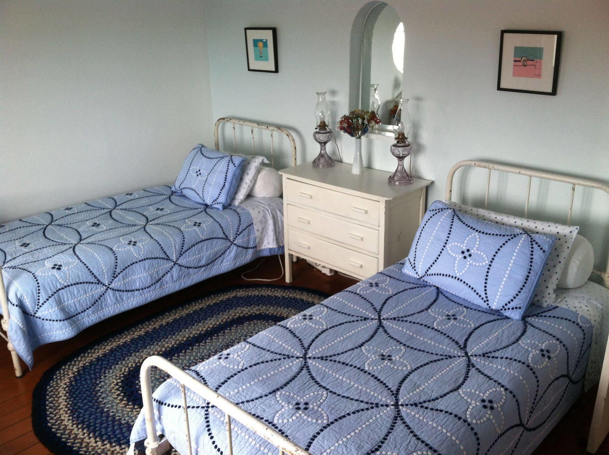 Blue On Blue Bed And Breakfast St James Exteriér fotografie