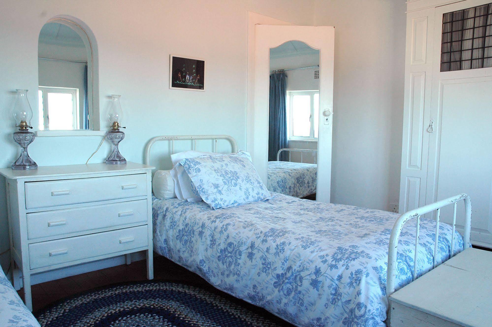 Blue On Blue Bed And Breakfast St James Exteriér fotografie
