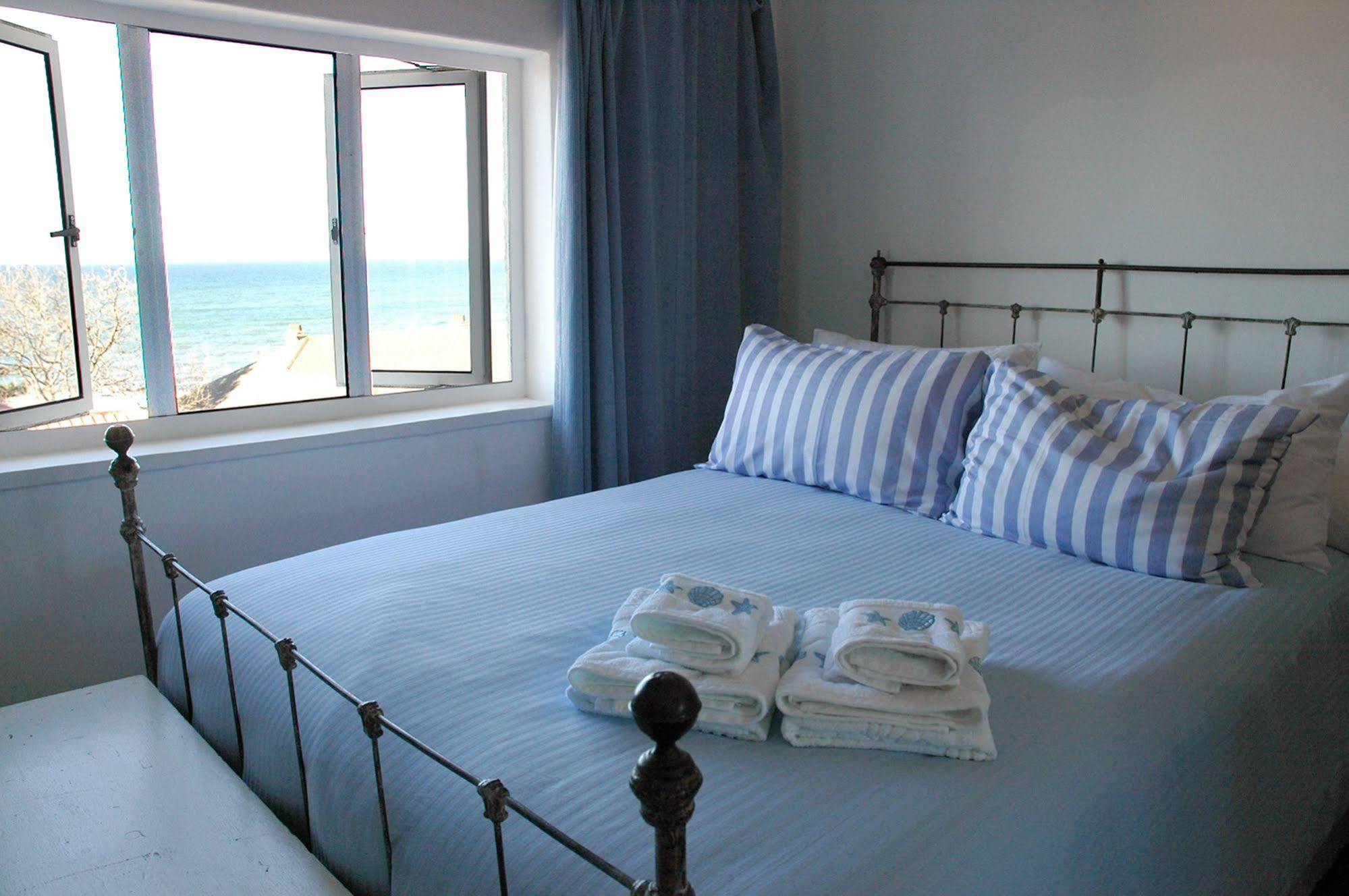 Blue On Blue Bed And Breakfast St James Exteriér fotografie